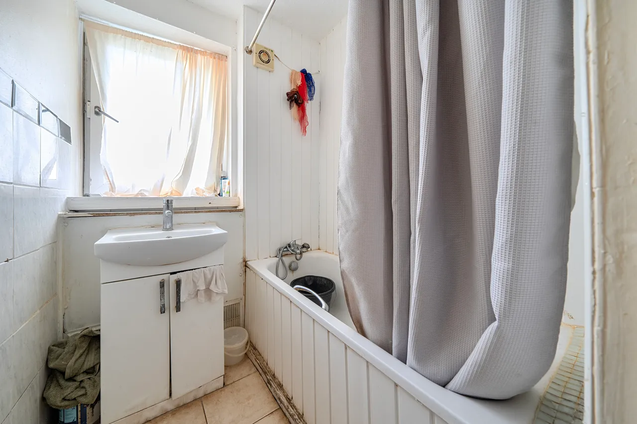 Flat 12, 82 Maryon Road, London, photo 7