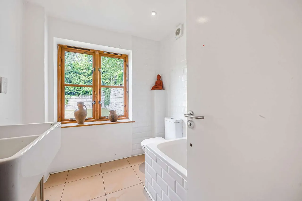 Hambleden, Henley-on-Thames, RG9, photo 8