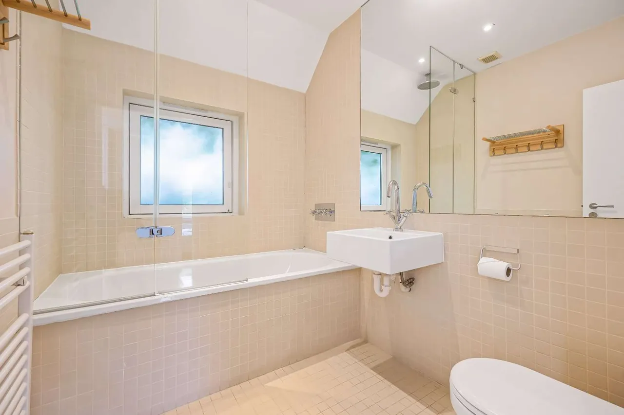 Hambleden, Henley-on-Thames, RG9, photo 19