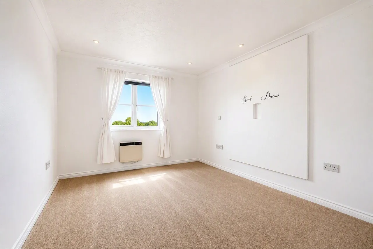 Czarina Rise, Laindon, Basildon, Essex, SS15, photo 9