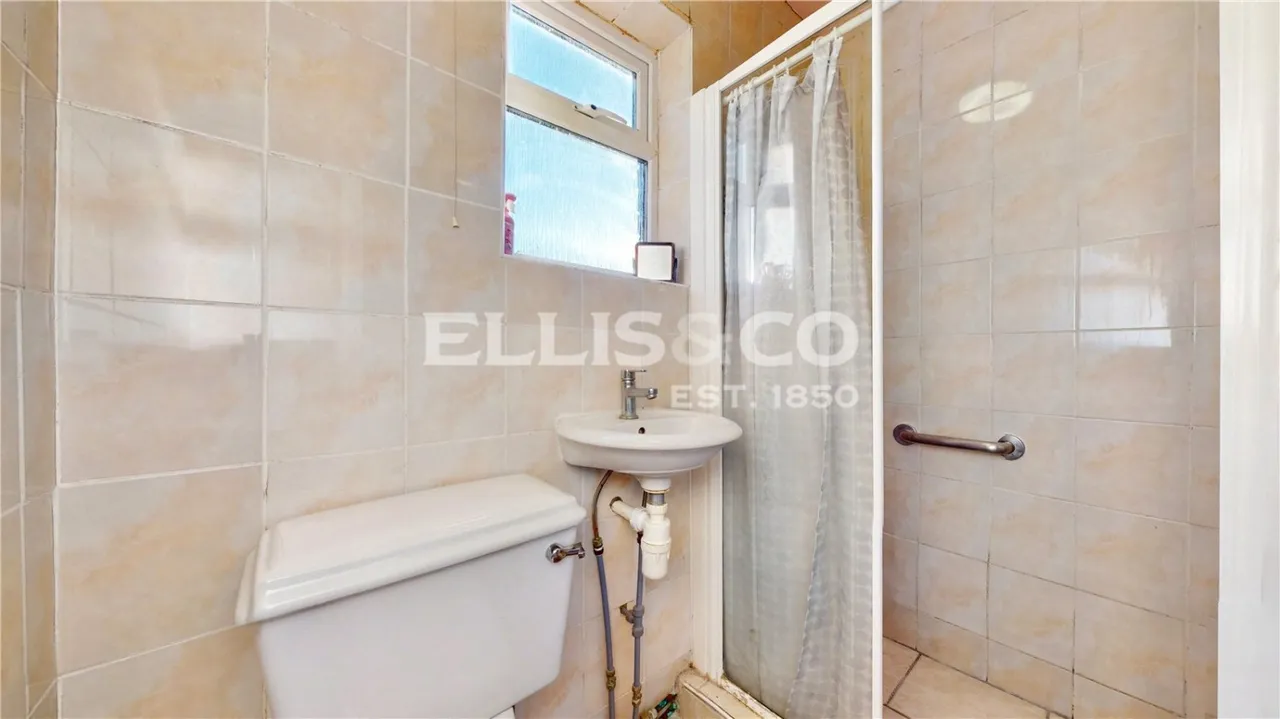 Chaplin Road, Wembley, HA0, photo 9