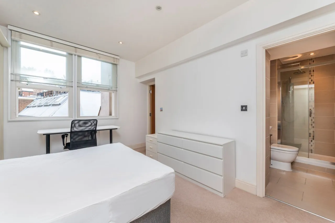 High Holborn, London, WC1V, photo 7
