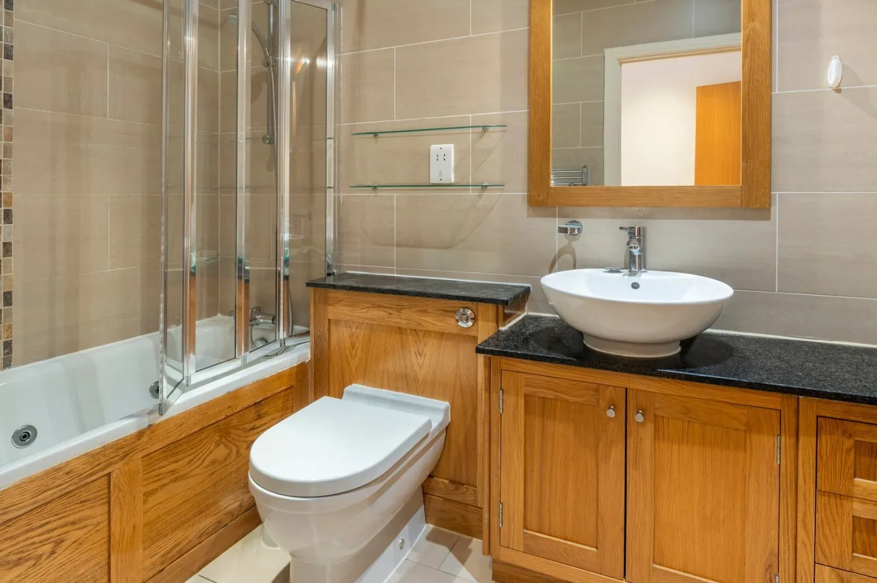 High Holborn, London, WC1V, photo 13