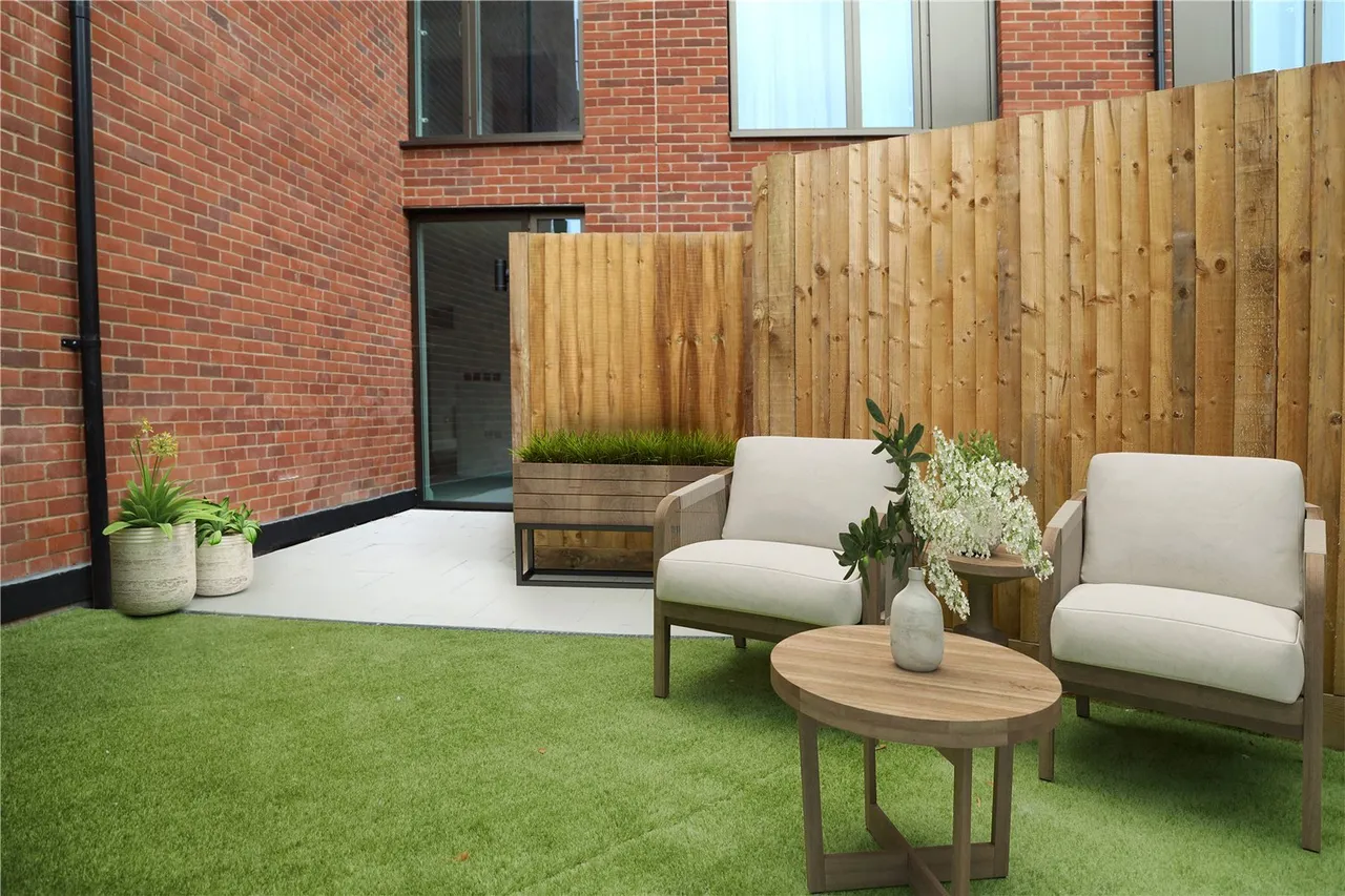 2 bed flat for sale — Tweedy Road, BR1