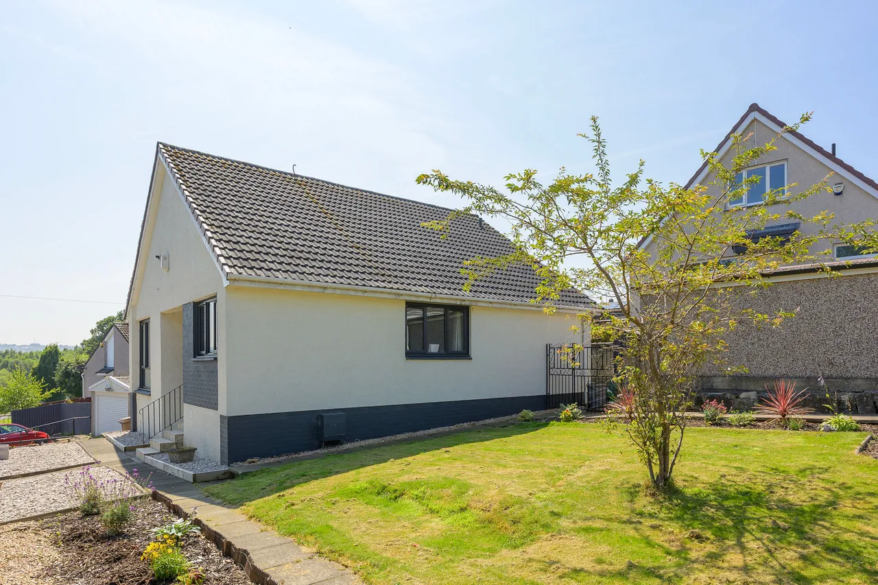 Castle Drive, Stenhousemuir, FK5 4DH, photo 30