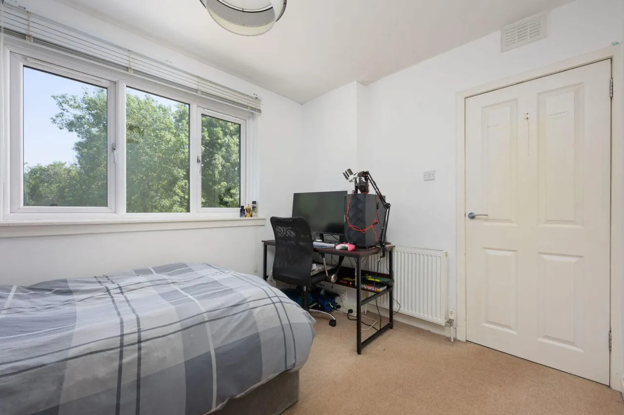 Castle Drive, Stenhousemuir, FK5 4DH, photo 18