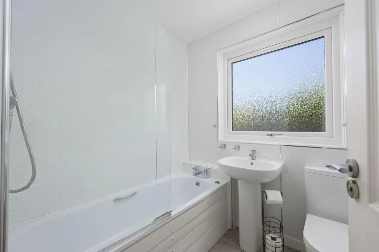 Castle Drive, Stenhousemuir, FK5 4DH, photo 20
