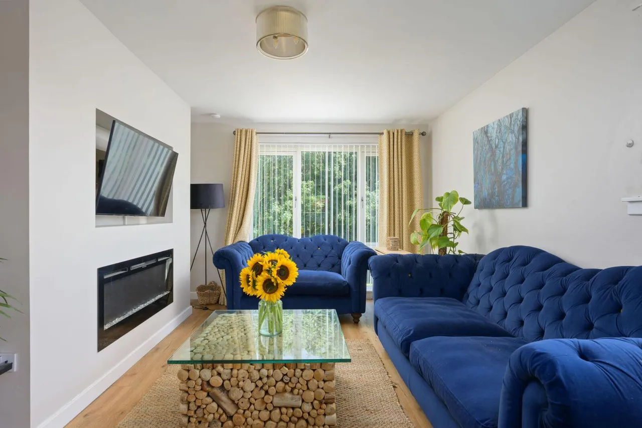 Castle Drive, Stenhousemuir, FK5 4DH, photo 3