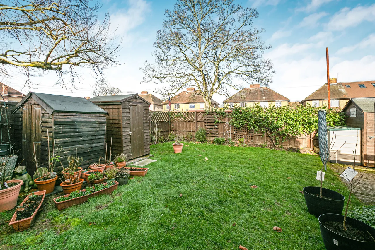 Berryscroft Road, Staines-upon-Thames, TW18, photo 11