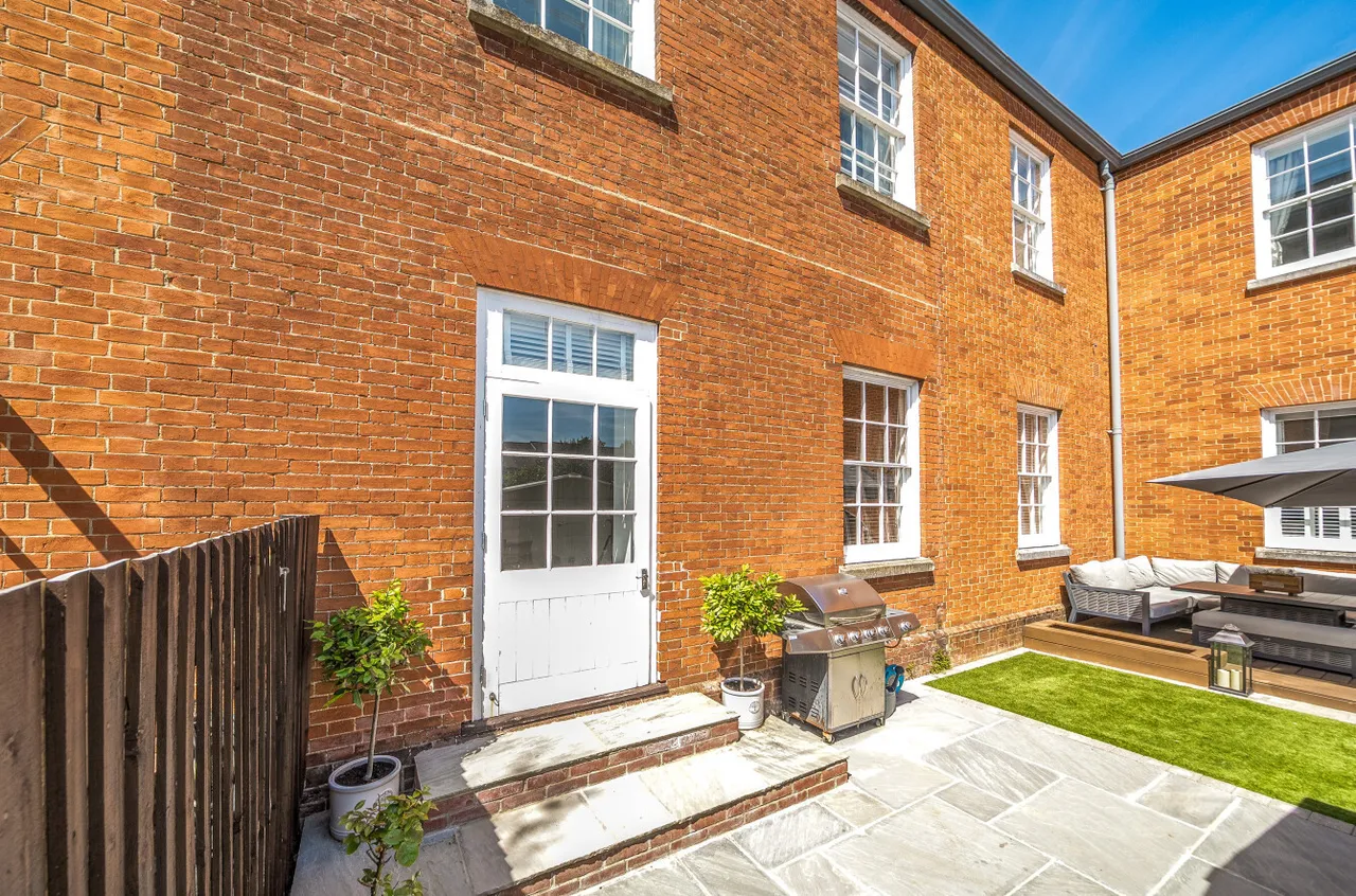 West Mews, Knowle, PO17, photo 15