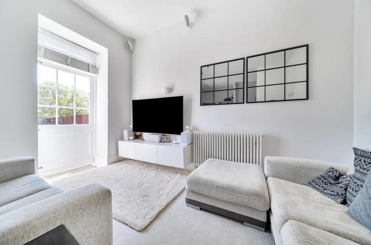 West Mews, Knowle, PO17, photo 9