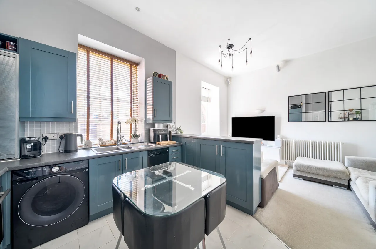 West Mews, Knowle, PO17, photo 3