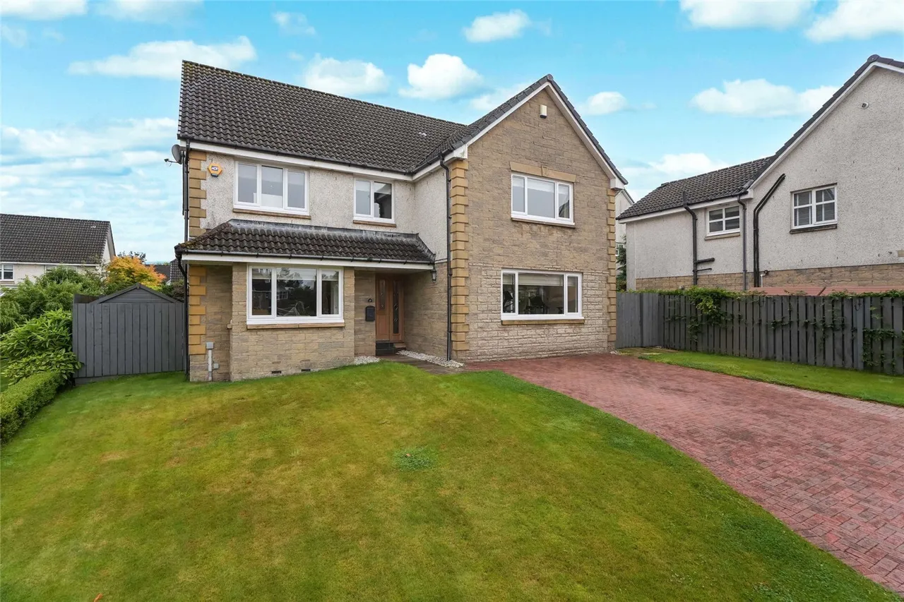 5 bed house for sale — Glen Dochart Drive, Cumbernauld, Glasgow, North Lanarkshire, G68
