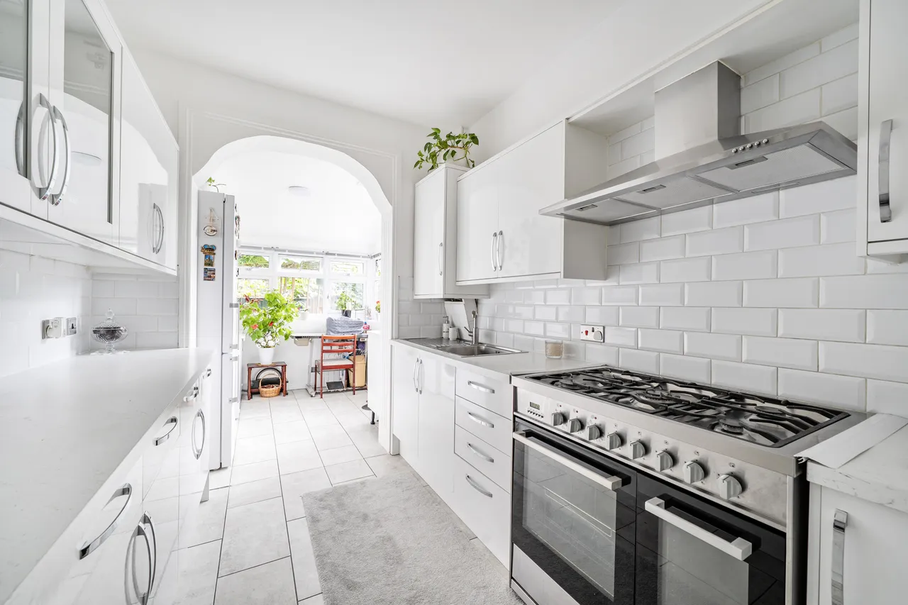 Hewitt Avenue, London, N22, photo 2