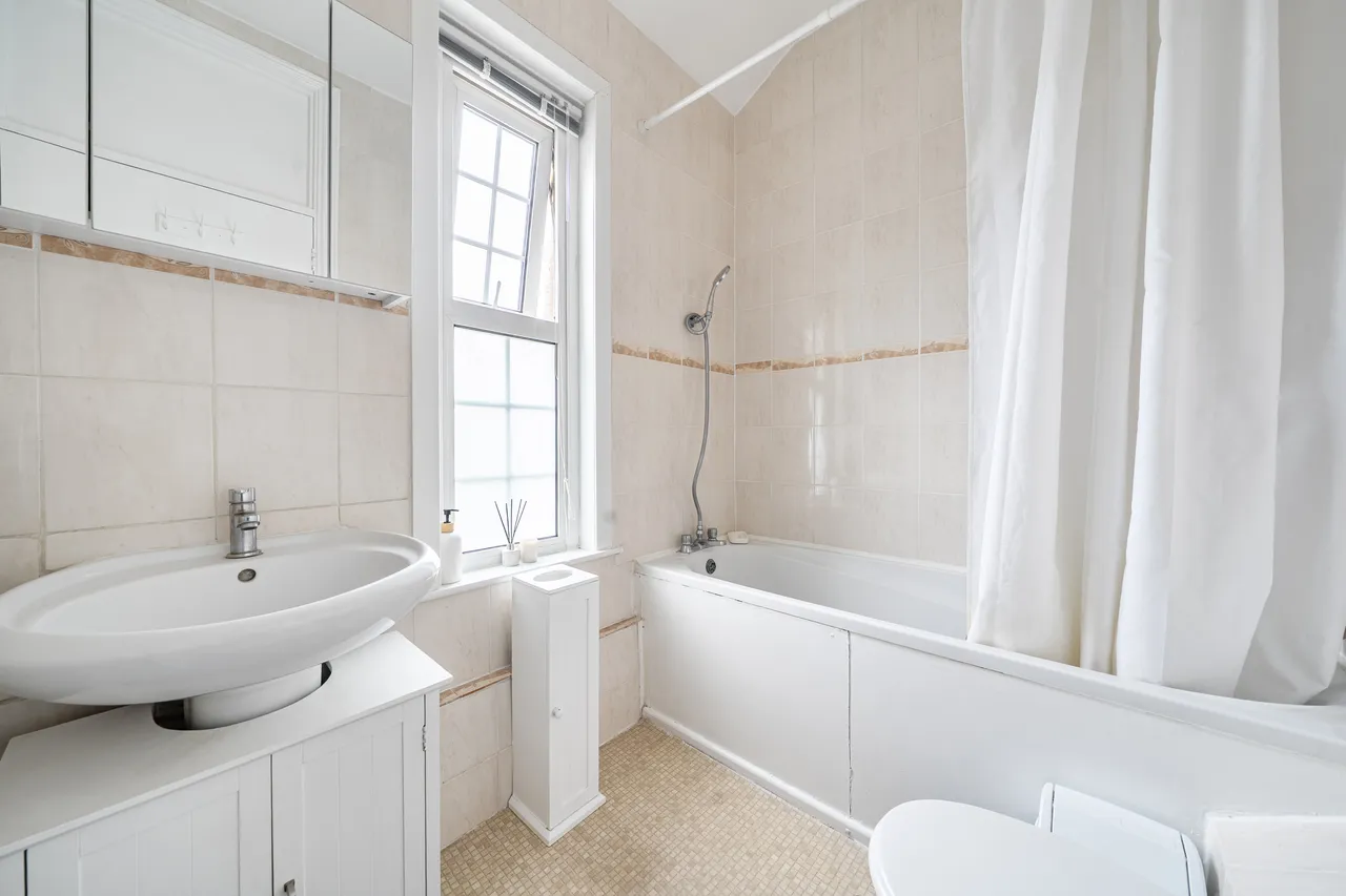 Hewitt Avenue, London, N22, photo 14