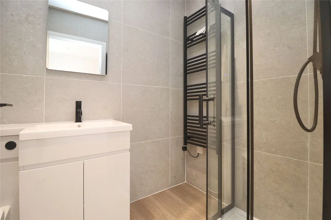 St. Johns Road, Woking, GU21, photo 8