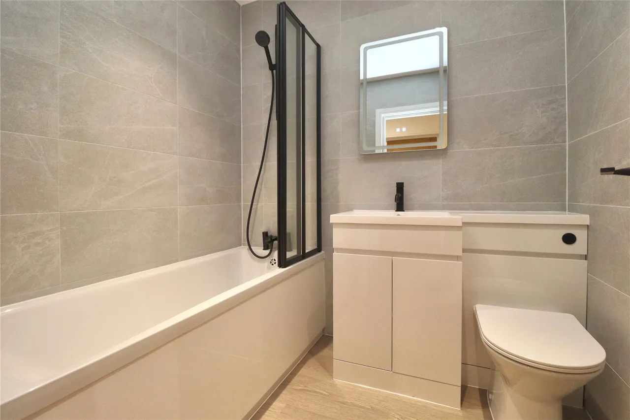 St. Johns Road, Woking, GU21, photo 7