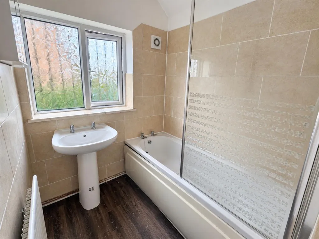 Northwood Crescent, Bradford, BD10, photo 10