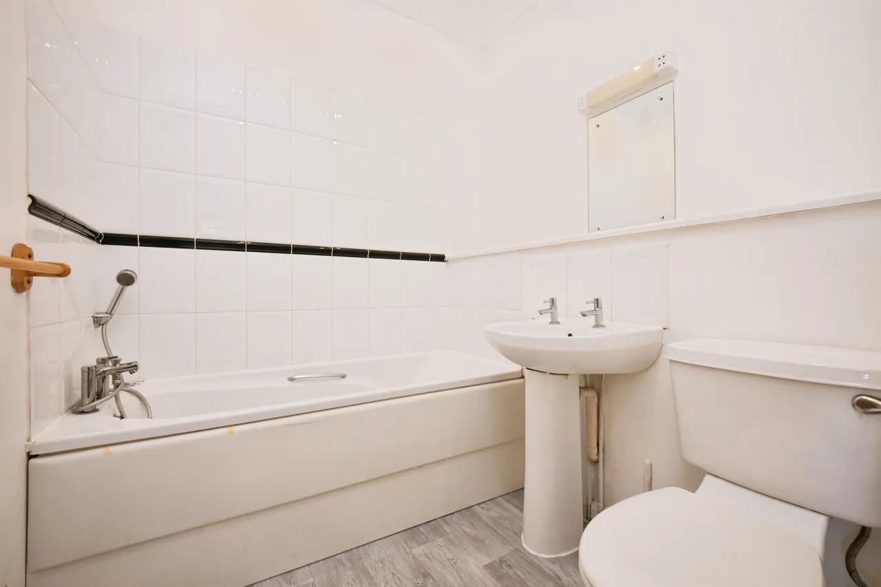 Ravenscroft, Broxbourne, EN10, photo 13