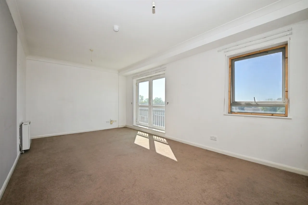 Ravenscroft, Broxbourne, EN10, photo 2