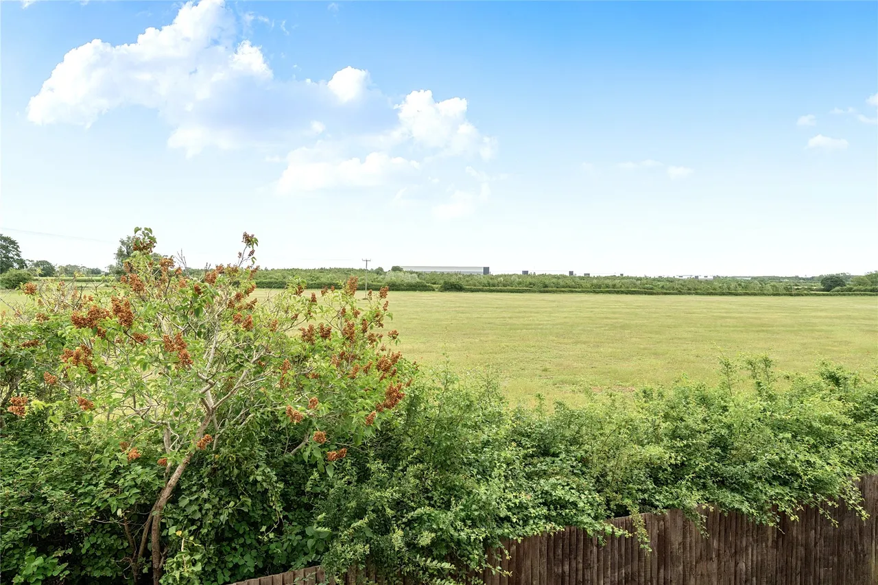 Bedford Road, Wootton, MK43, photo 22