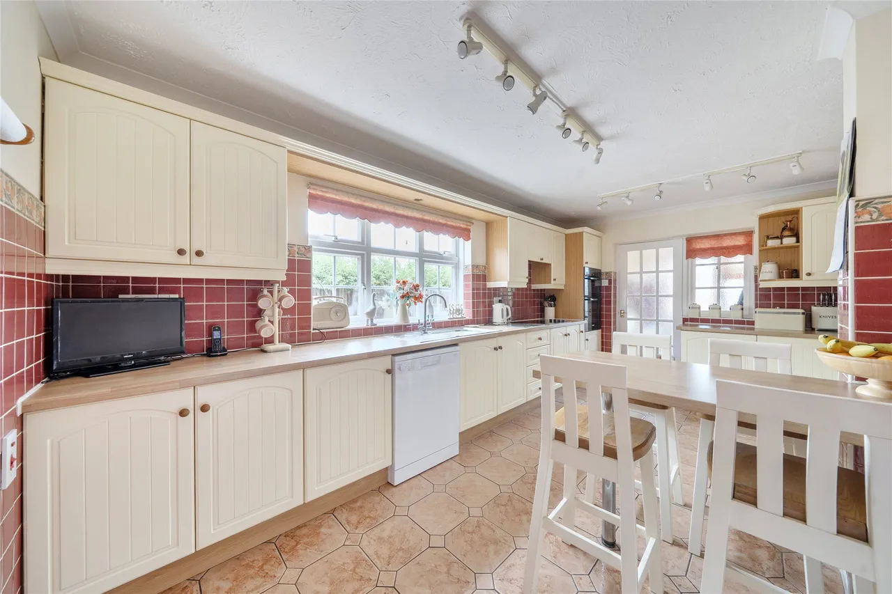 Bedford Road, Wootton, MK43, photo 4