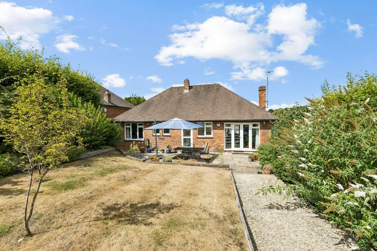 Clements Road, Chorleywood, Rickmansworth, Hertfordshire, WD3 5JS, photo 12