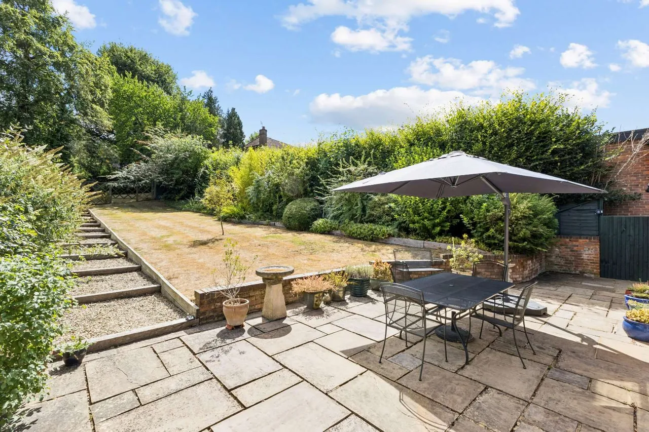 Clements Road, Chorleywood, Rickmansworth, Hertfordshire, WD3 5JS, photo 3