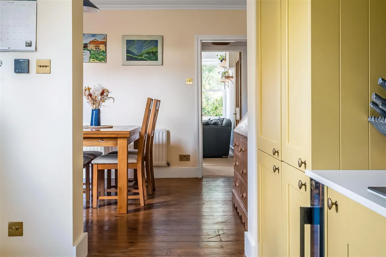 Spring Gardens, Dorking, RH4, photo 6