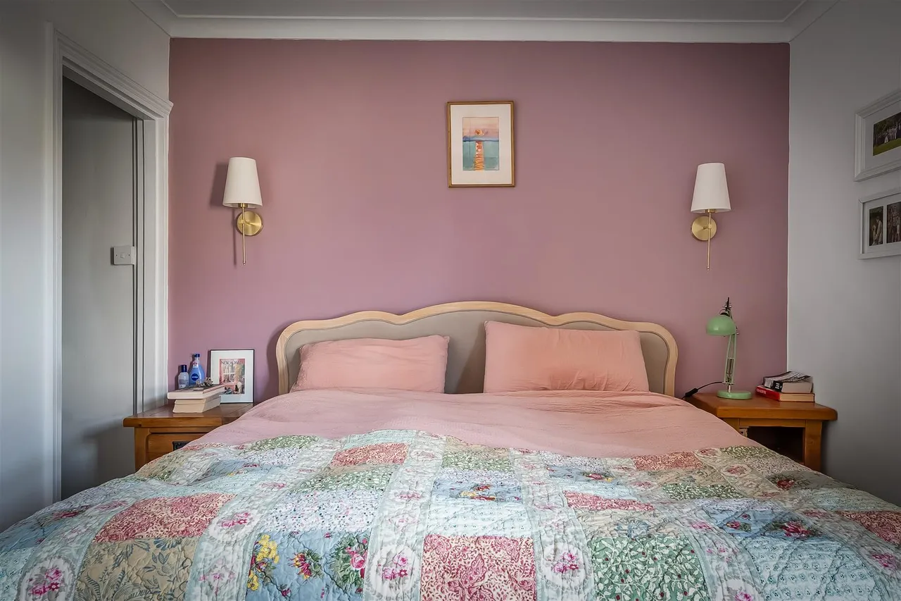 Spring Gardens, Dorking, RH4, photo 13
