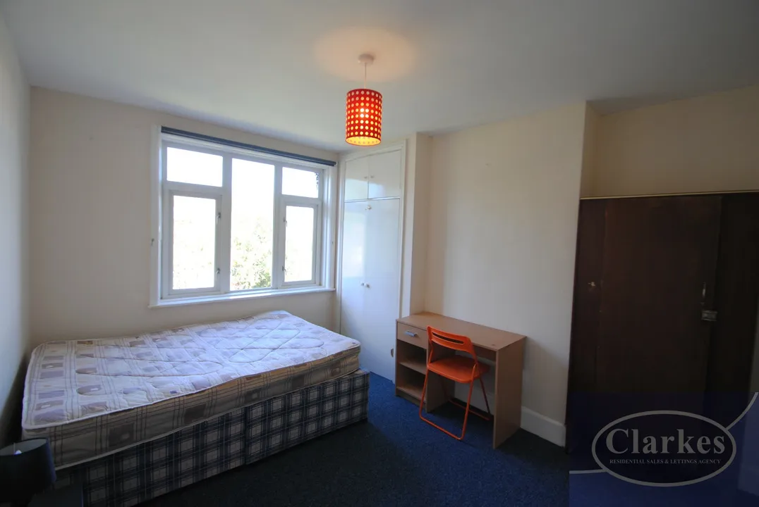 Elmes Road, Winton, photo 7
