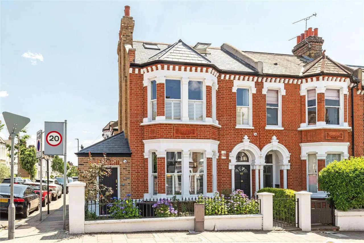 Broomwood Road, London, SW11, photo 4