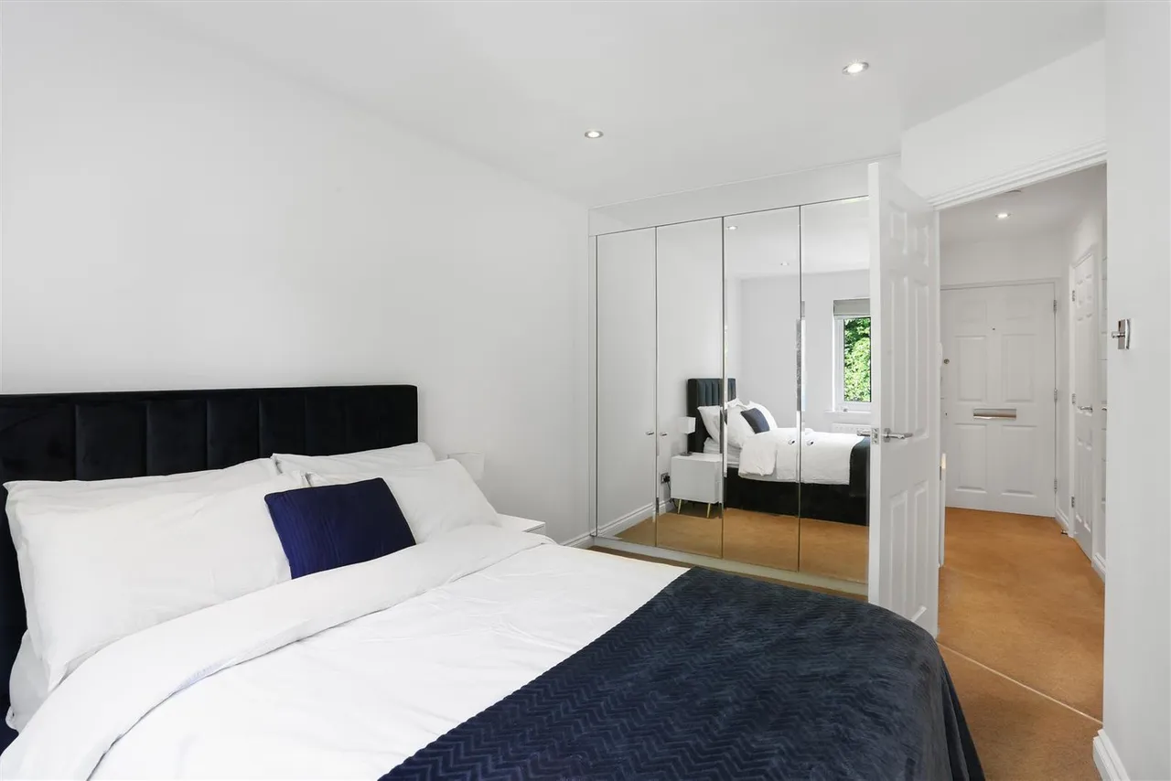 46-48 The Crescent, Belmont, Sutton, Surrey, SM2 6BJ, photo 13