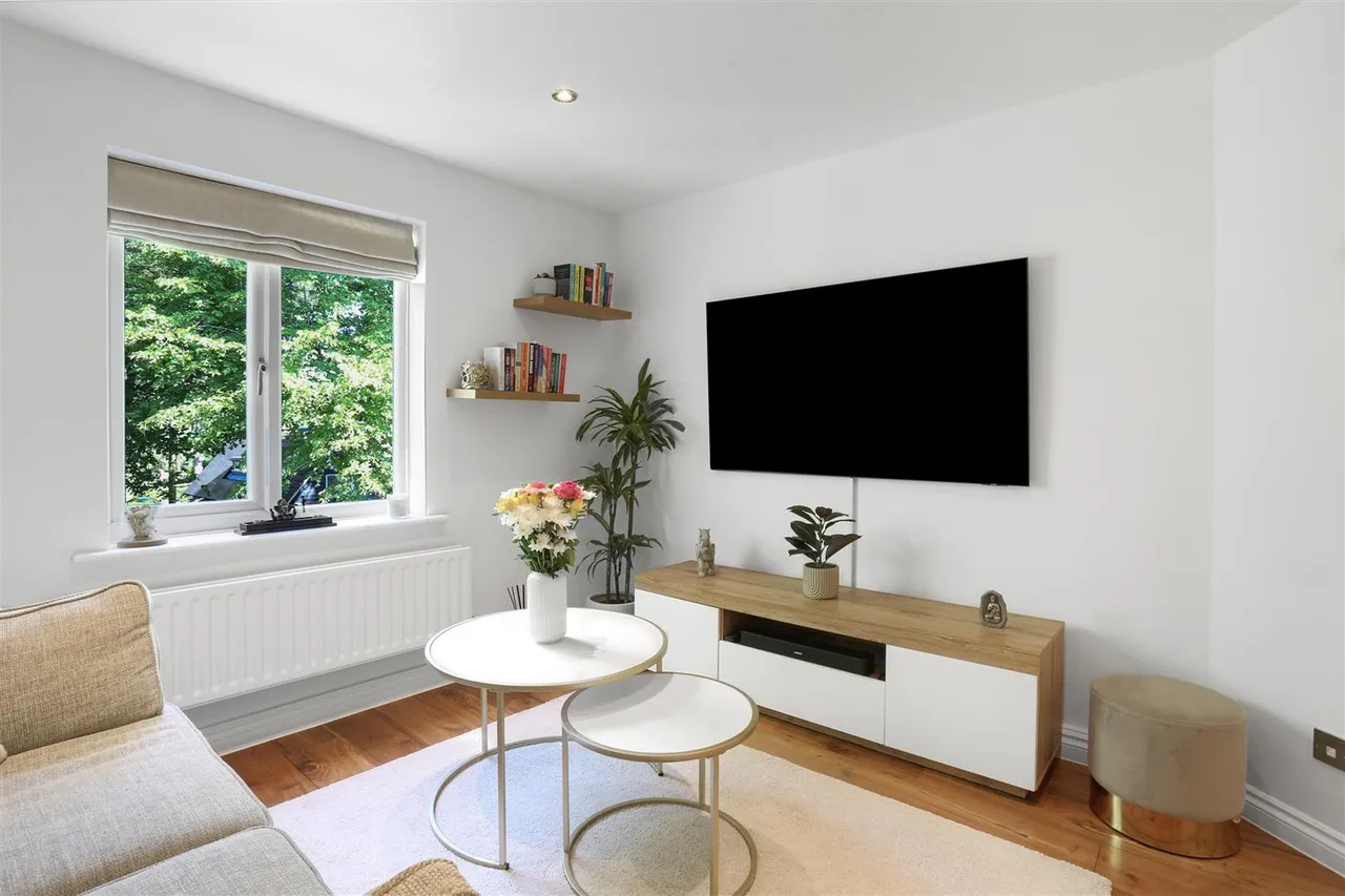 46-48 The Crescent, Belmont, Sutton, Surrey, SM2 6BJ, photo 9