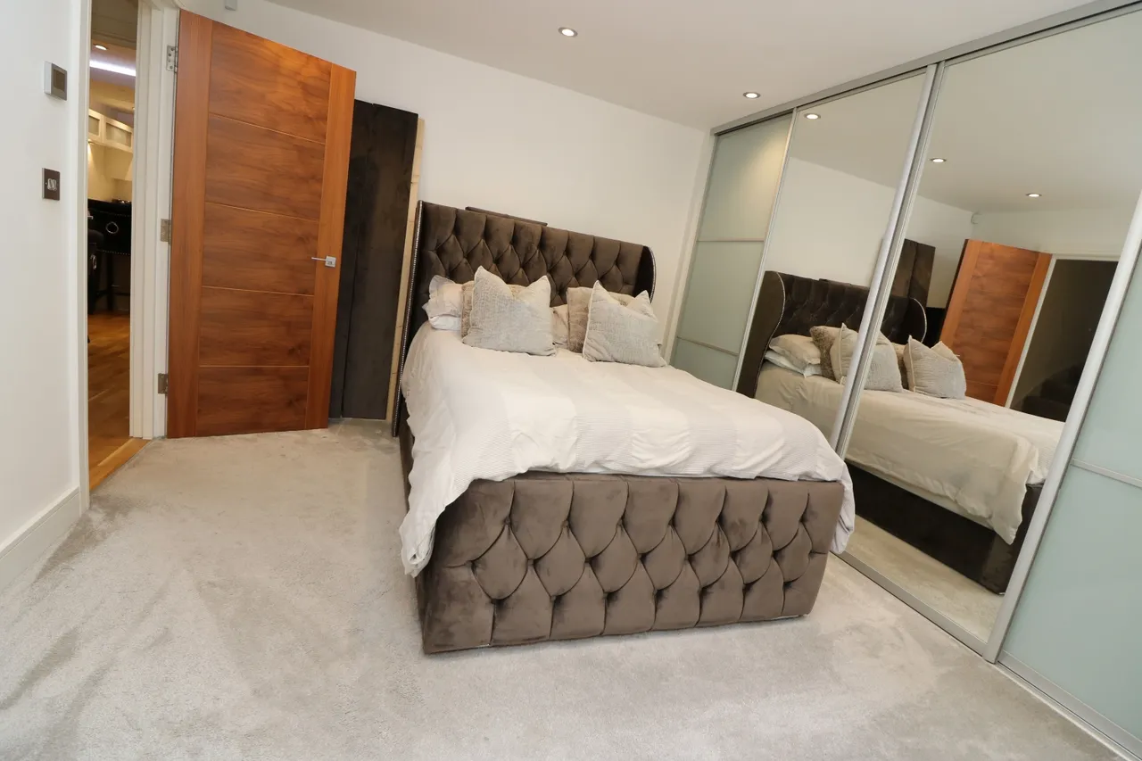 Guildford Street, Surrey Chertsey, KT16, photo 6