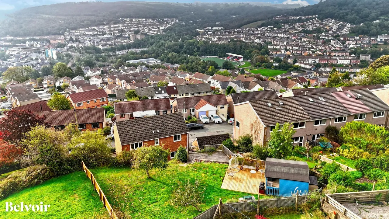 Hillside View, Graigwen, CF37, photo 4