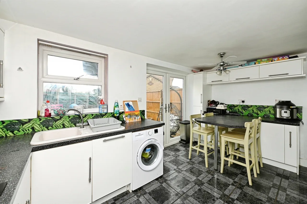 Aylmer Drive, Tilney St. Lawrence, PE34, photo 6