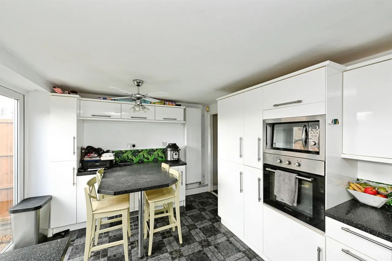 Aylmer Drive, Tilney St. Lawrence, PE34, photo 8