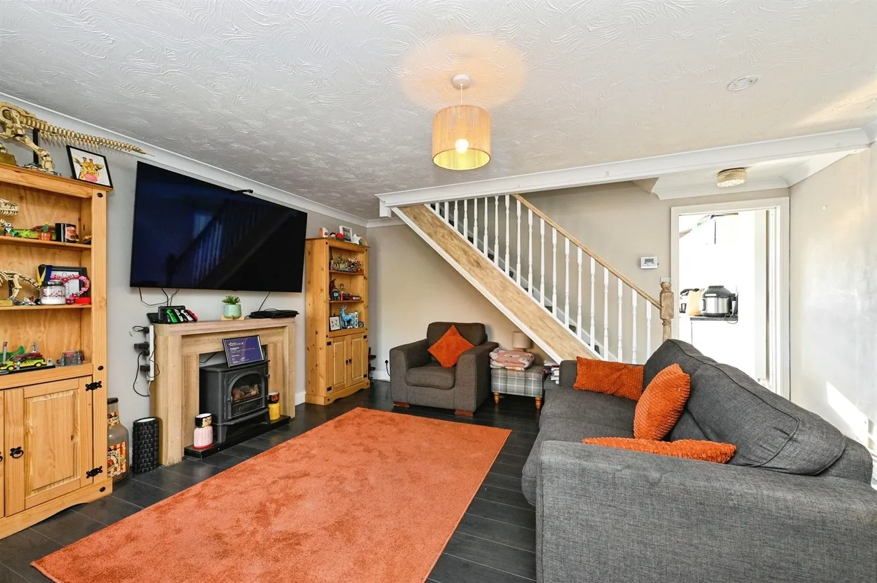 Aylmer Drive, Tilney St. Lawrence, PE34, photo 2