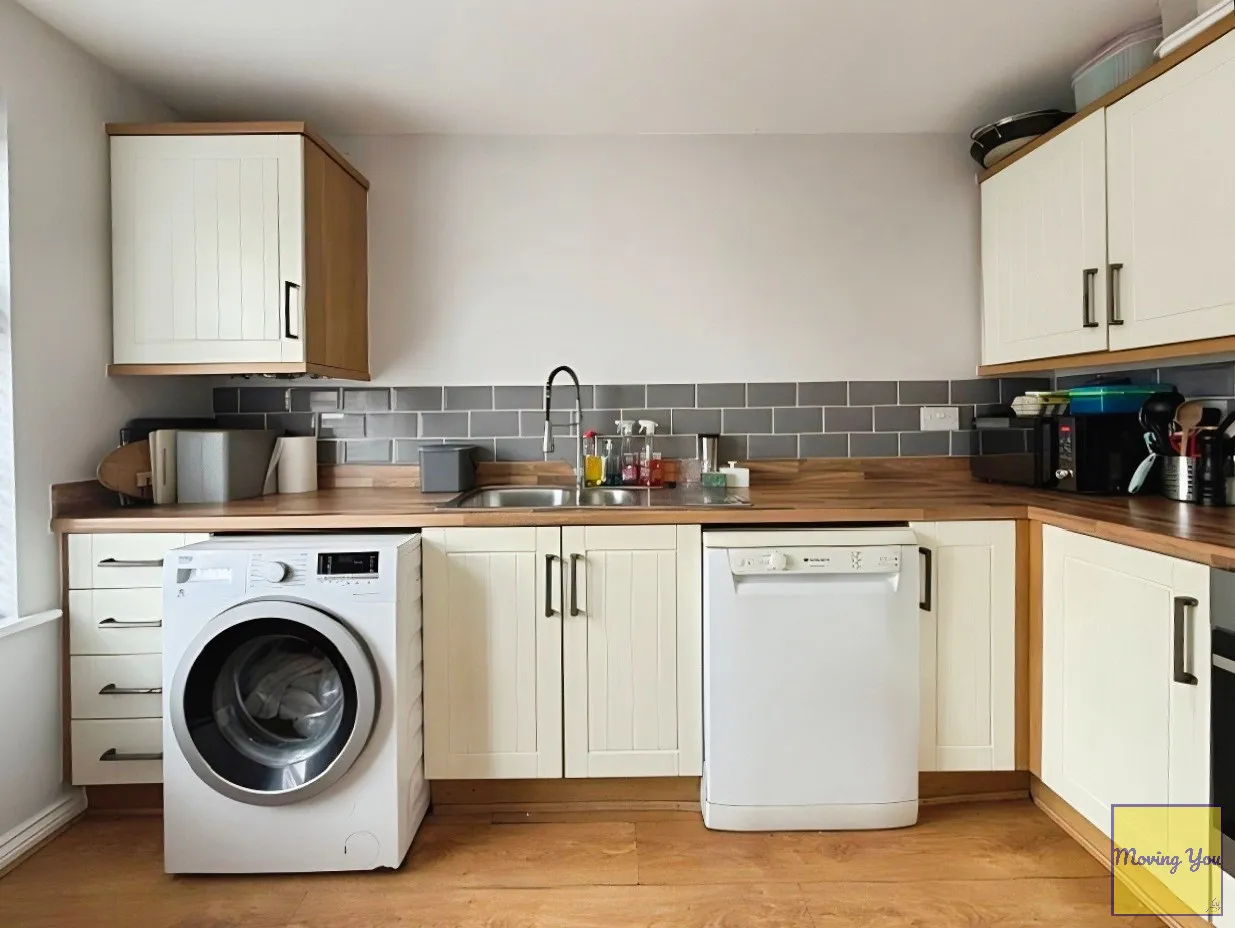 Llys Yr Afon, Godrergraig, SA9, photo 3