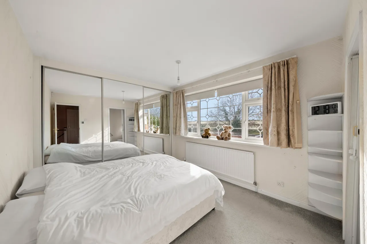 Doncaster Drive, Northolt, UB5, photo 9