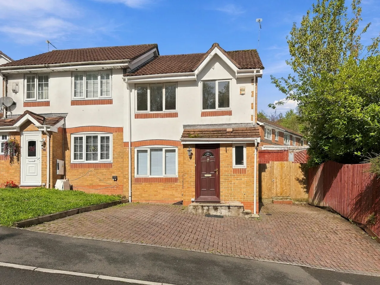 Cefn Close, Glyncoch, photo 2