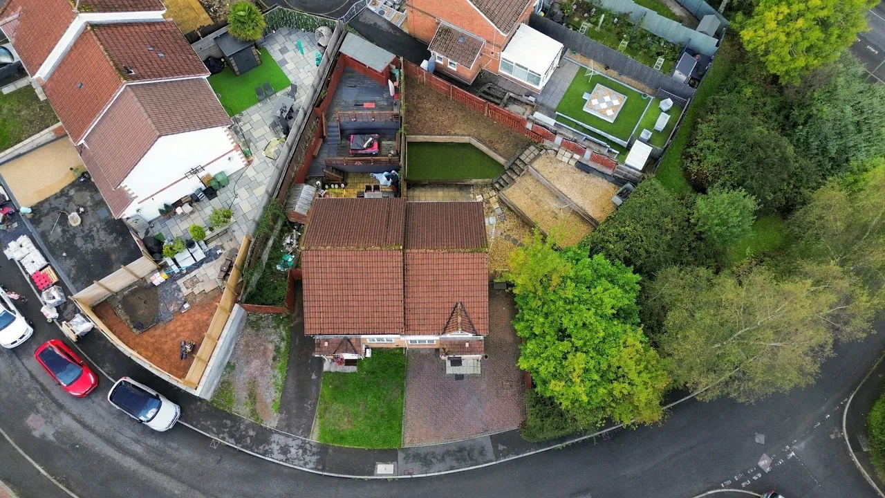 Cefn Close, Glyncoch, photo 20