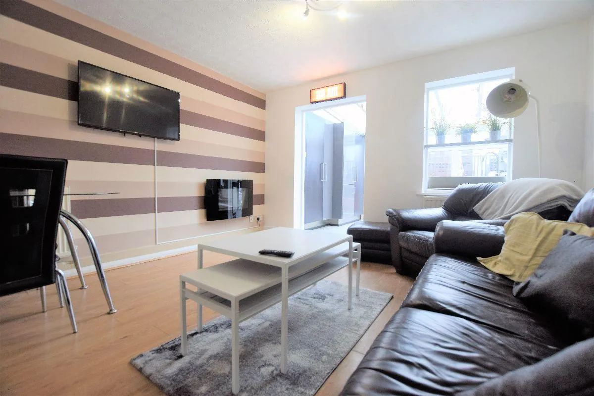 1 bed house to rent, Bedroom Student Home, Henry Court, CT1