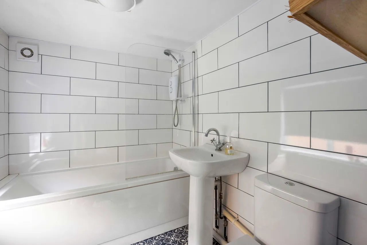 Brunswick Street, Cheltenham, GL50, photo 14