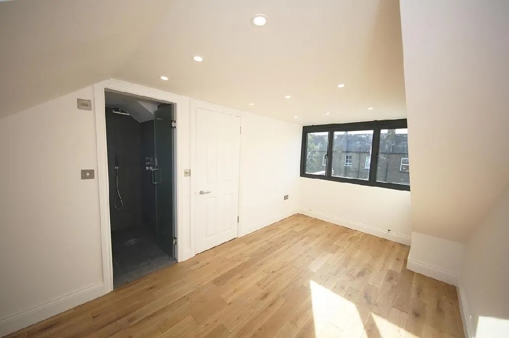 Charteris Road, Queens Park, photo 4