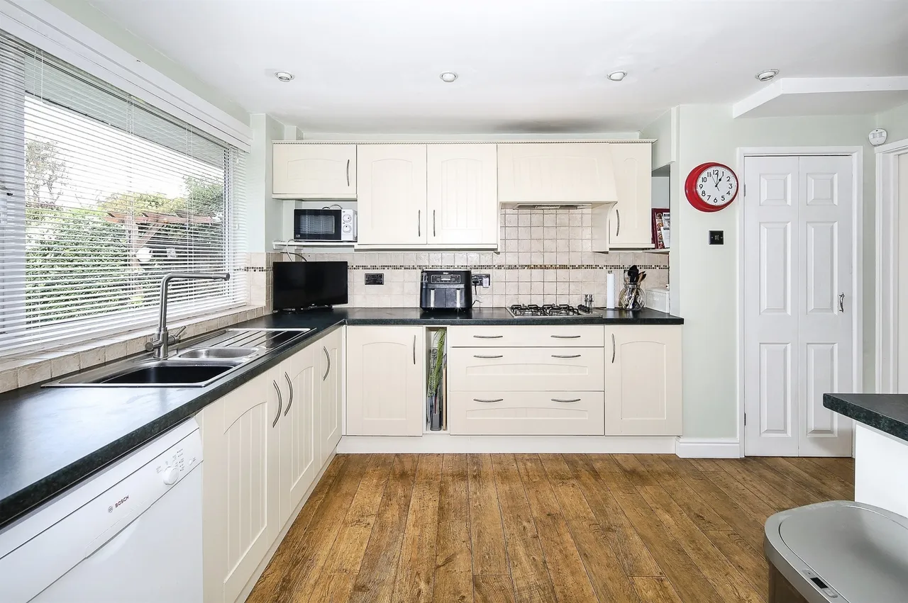 Needlers End Lane, Balsall Common, CV7, photo 21