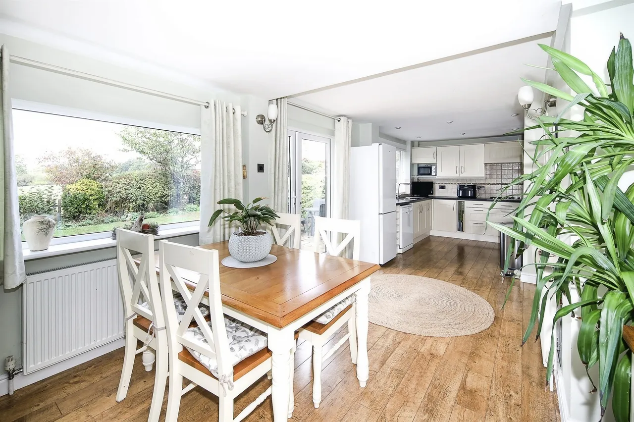 Needlers End Lane, Balsall Common, CV7, photo 3