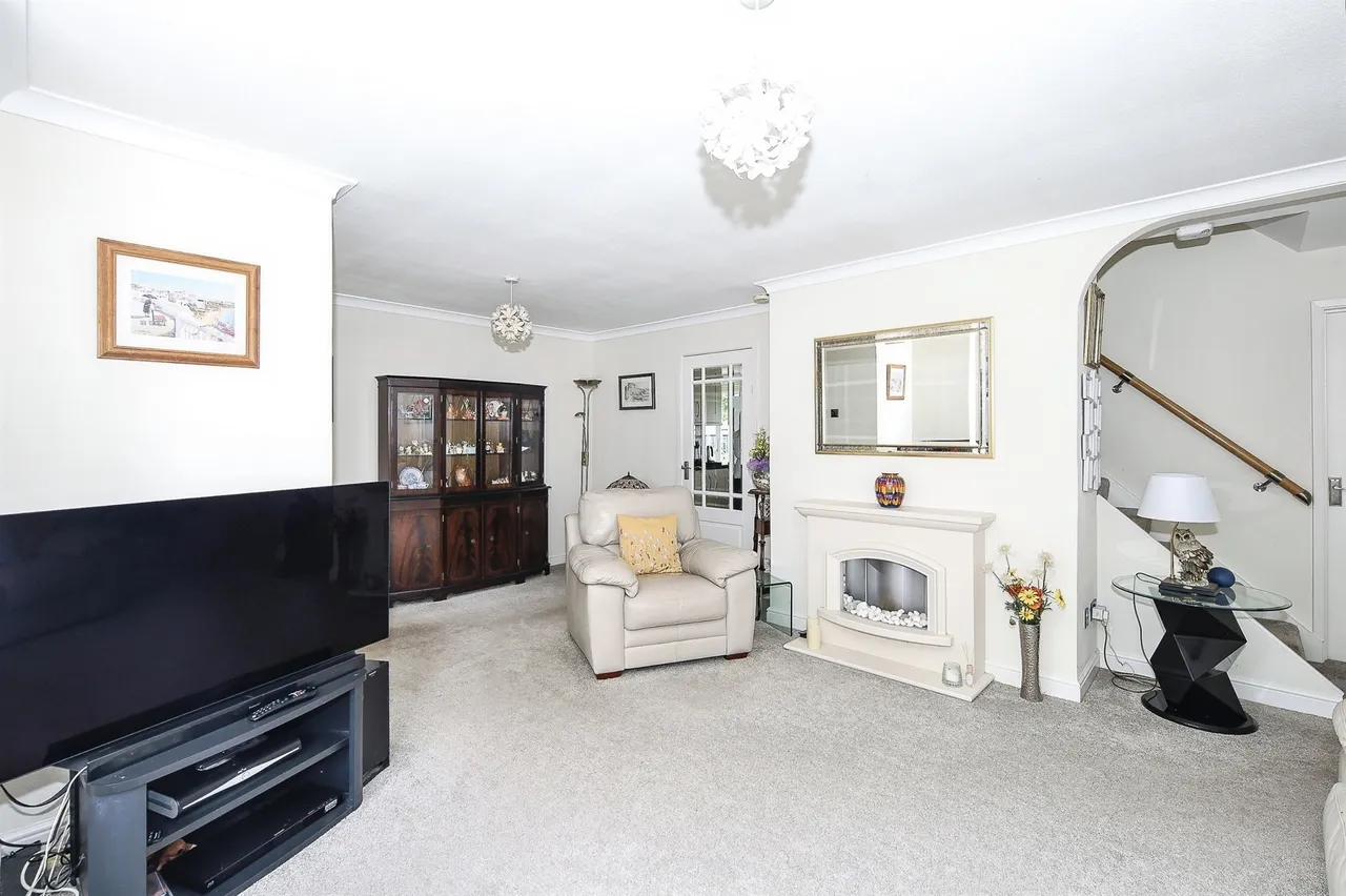 Needlers End Lane, Balsall Common, CV7, photo 5