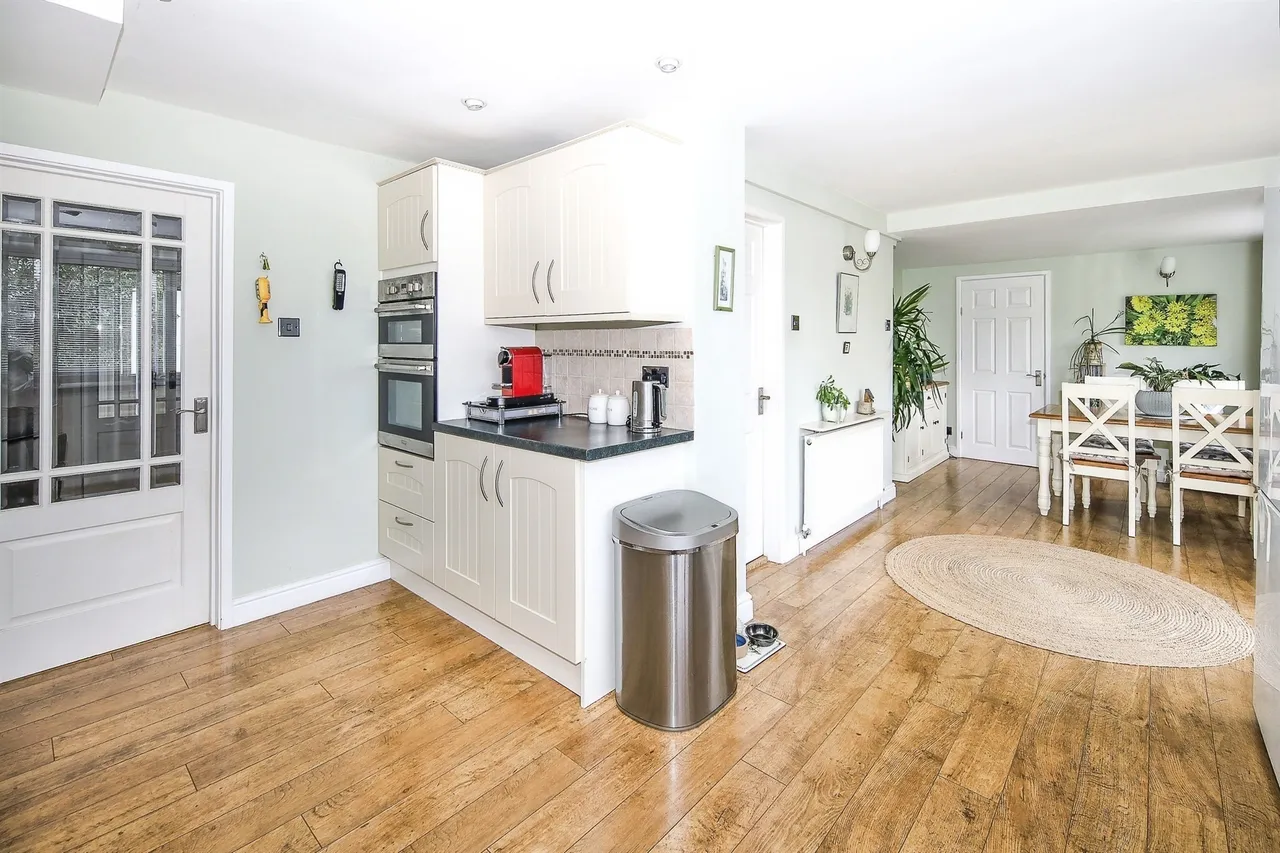 Needlers End Lane, Balsall Common, CV7, photo 18